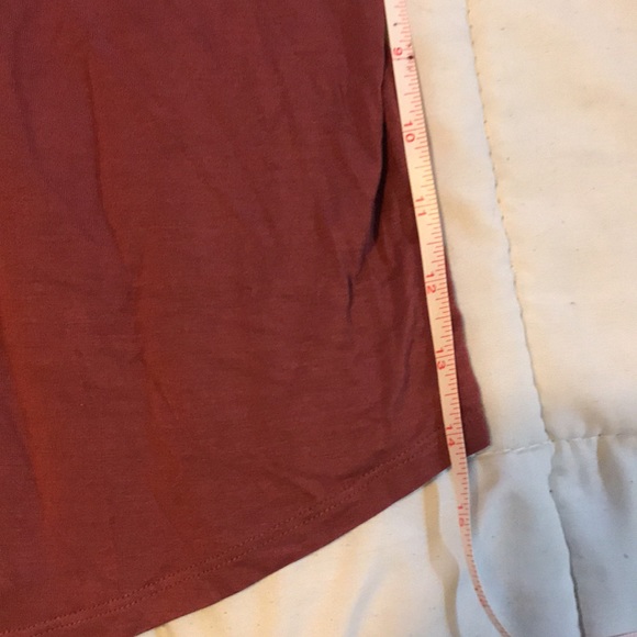 Butterfly cap sleeve top - Picture 4 of 6